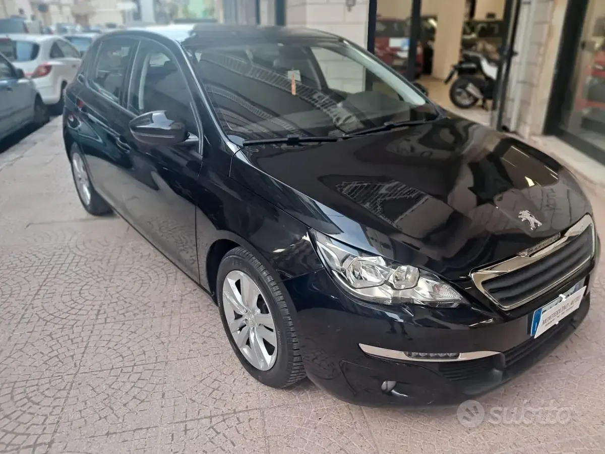 Usata Peugeot 308 120 CV (88 kW) 2017 Nero Berlina