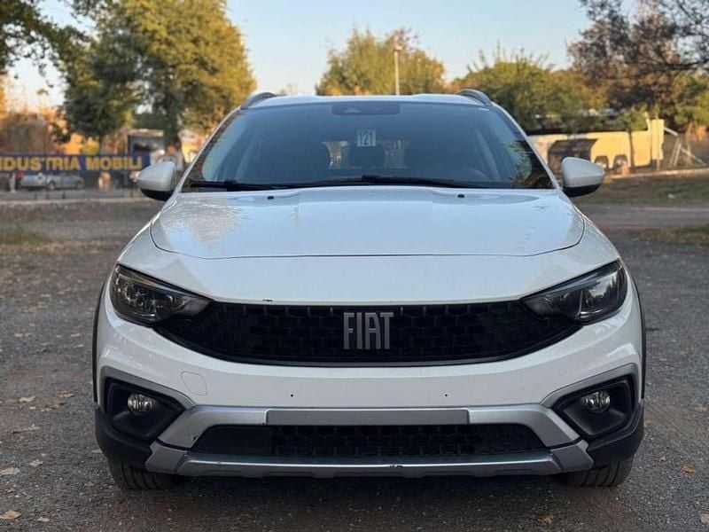 Usata Fiat Tipo Cross 131 CV (96 kW) 2023 Bianco Berlina