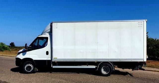 Usata Iveco Daily 170 CV (125 kW) 2016 Bianco pastello Furgone