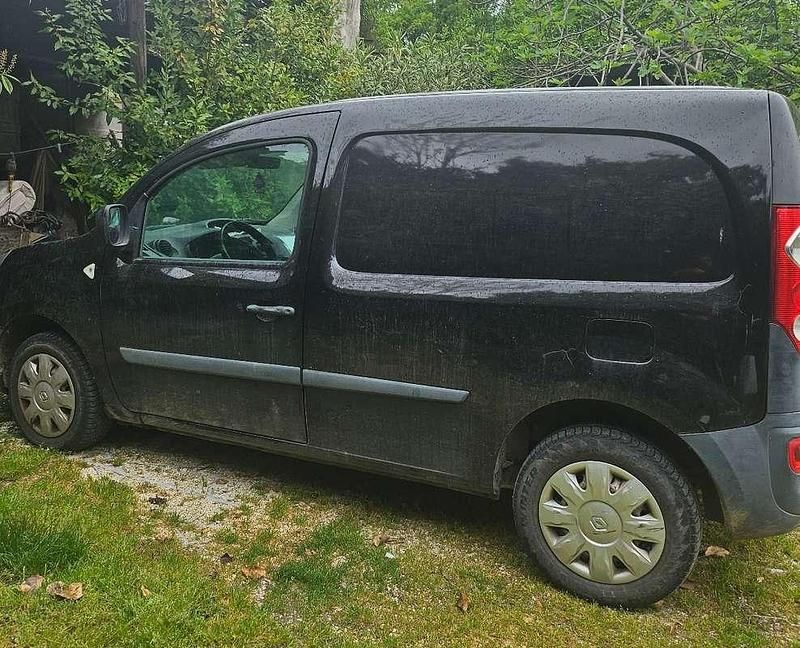 Usata Renault Kangoo 65 CV (47 kW) 2010 Nero Monovolume