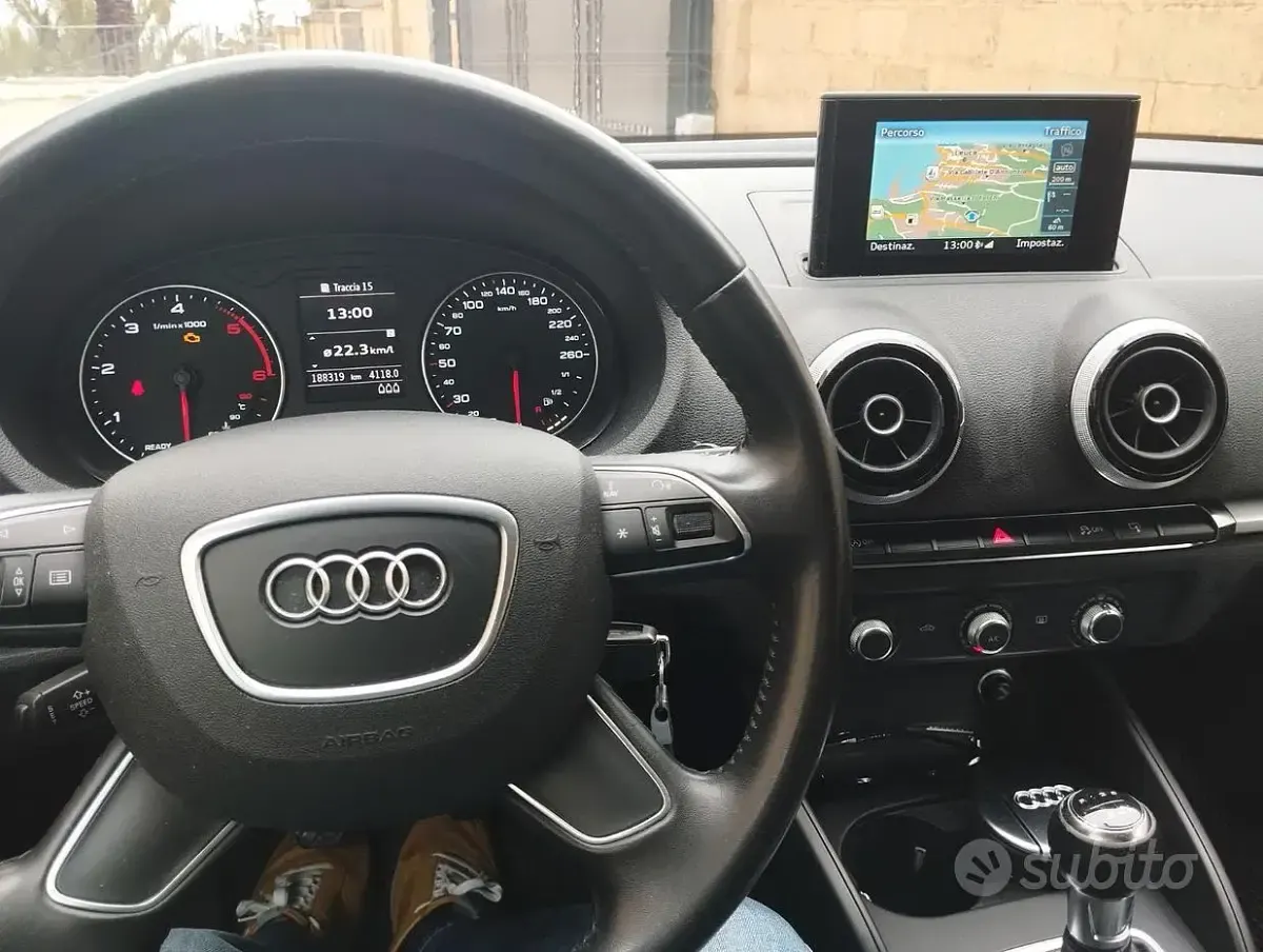 Gebraucht Audi A3 105 PS (77 kW) 2015 Grau Limousine