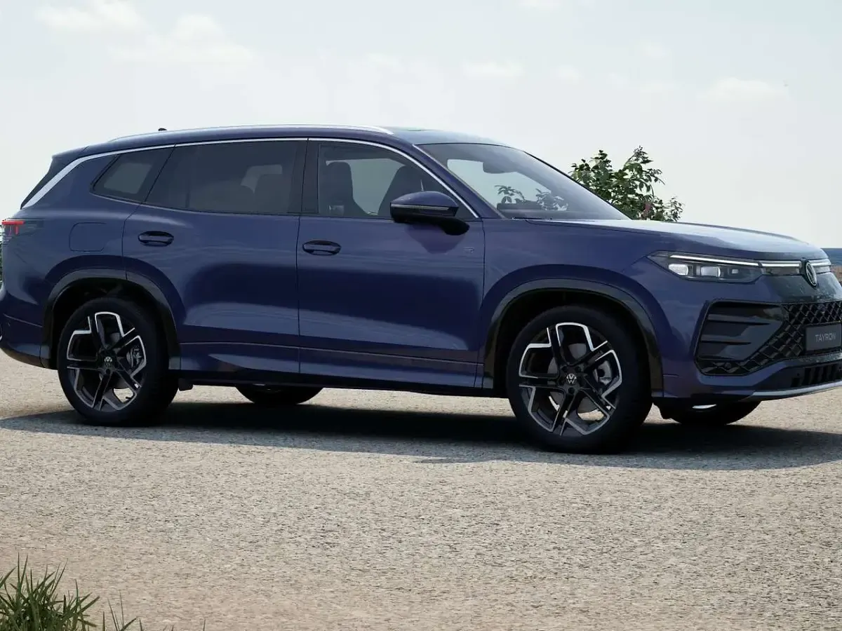 Nuova VW Tayron R-line Plus 204 CV (150 kW) 2025 Ultraviolet metallizzato SUV