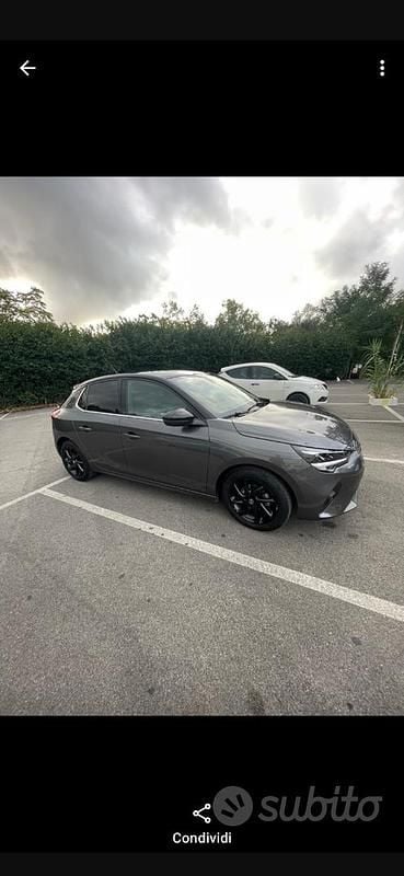 Grigio Usata 2020 Opel Corsa Elegance Tre volumi | 9800 € (Buon prezzo) - Immagine 1/4