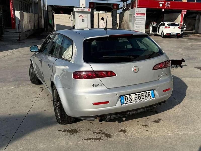 Usata Alfa Romeo 159 Distinctive 150 CV (110 kW) 2008 Argento Station wagon