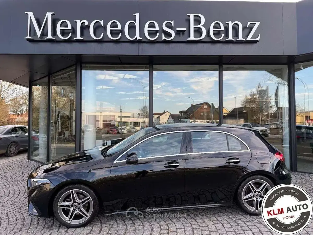 Usata Mercedes A200 AMG Line Premium Plus 163 CV (119 kW) 2024 Nero Berlina