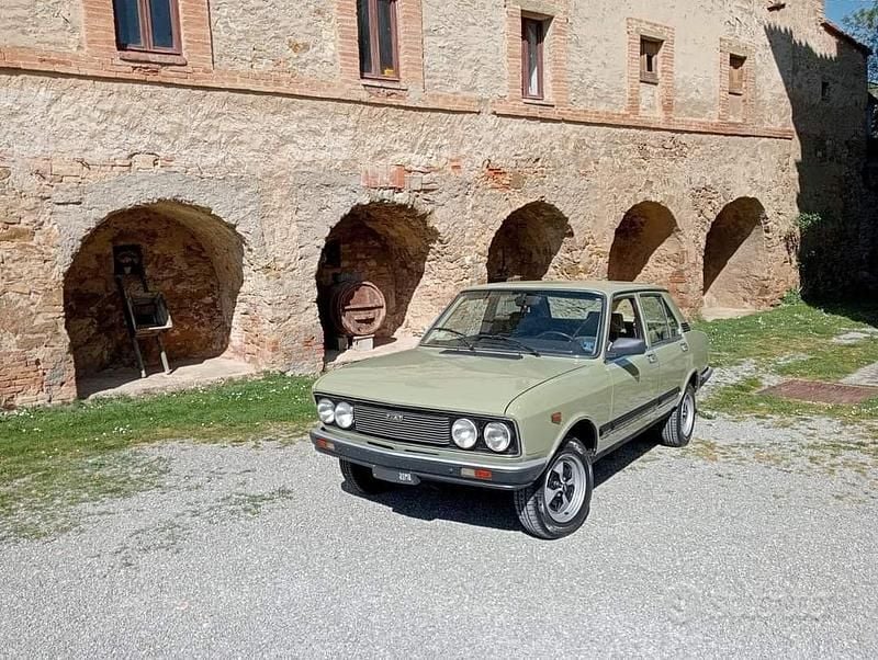 Usata Fiat 132 98 CV (72 kW) 1981 Verde Berlina