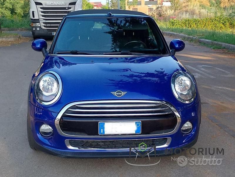 Usata Mini Cooper D Hype 116 CV (85 kW) 2019 Blu Utilitaria