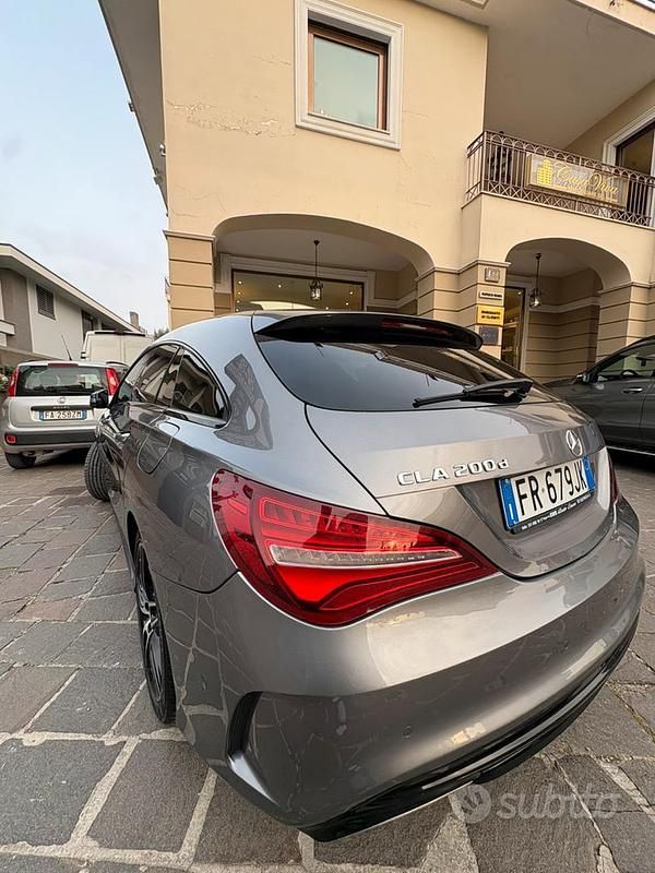 Usata Mercedes CLA200 Premium 136 CV (100 kW) 2018 Station wagon