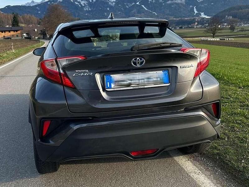 Usata Toyota C-HR 98 CV (72 kW) 2019 Grigio SUV