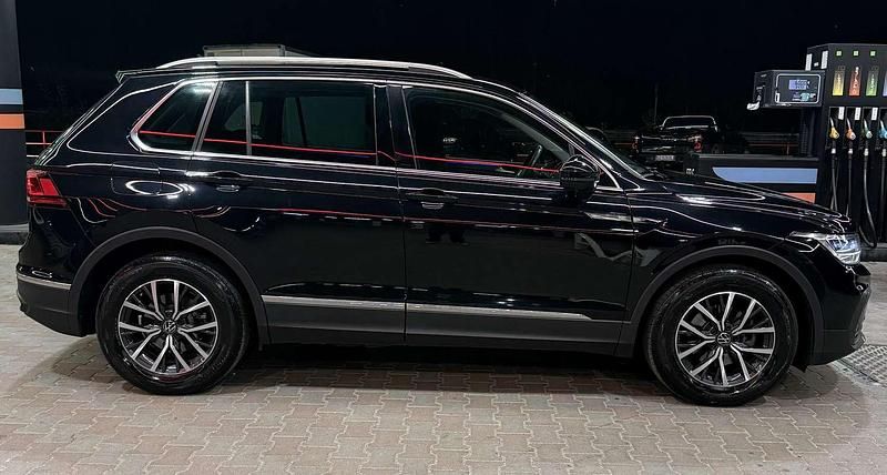 Usata VW Tiguan Life 122 CV (89 kW) 2022 Nero SUV
