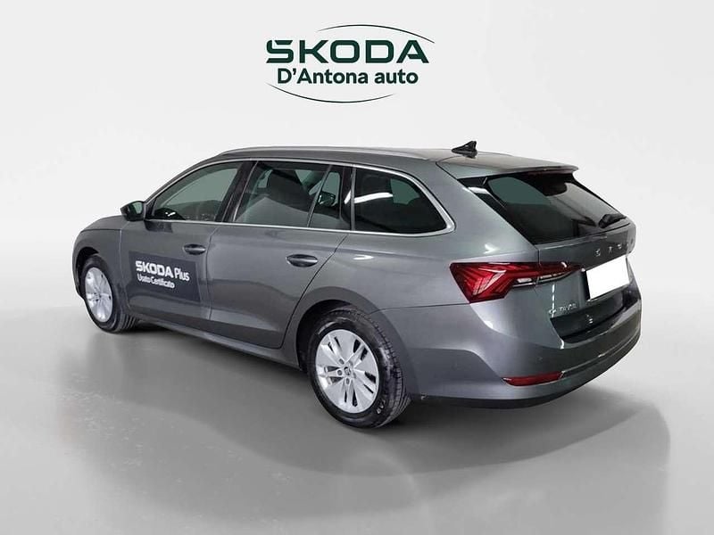 Usata Skoda Octavia Executive 150 CV (110 kW) 2024 Grigio Station wagon