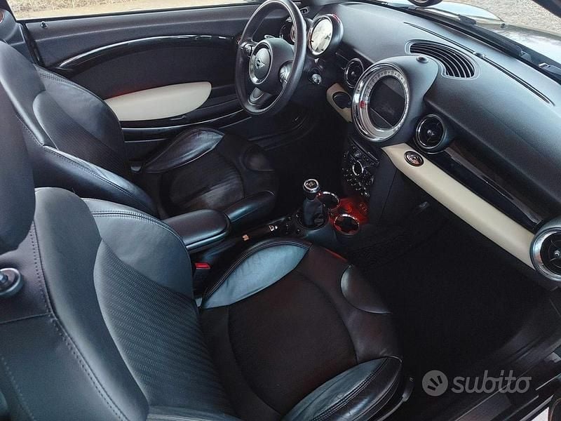 Begagnad Mini Cooper Cabriolet 120 HK (88 kW) 2014 Brun Cab