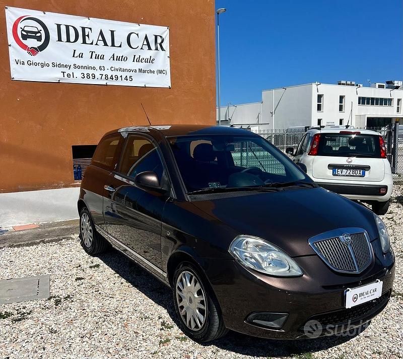 Usata Lancia Ypsilon 60 CV (44 kW) 2010 Marrone Utilitaria