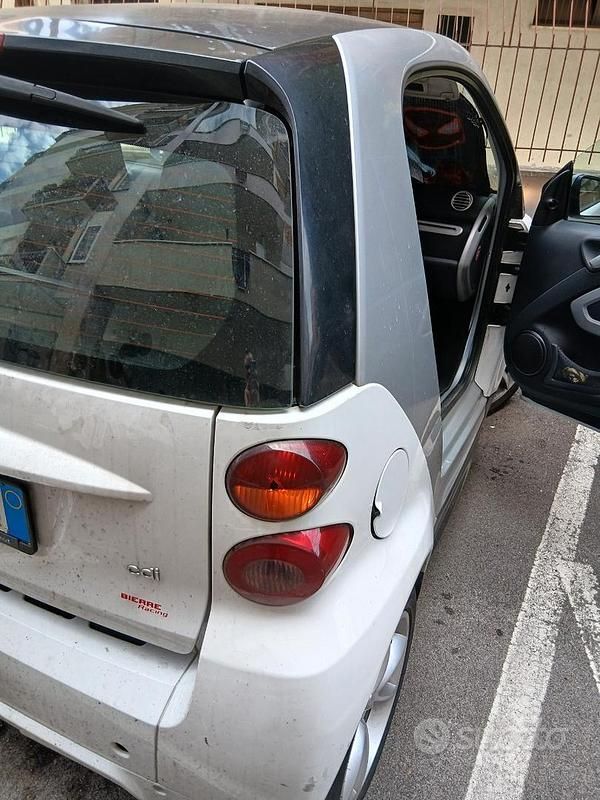 Usata Smart ForTwo Coupé 54 CV (39 kW) 2011 Bianco Utilitaria