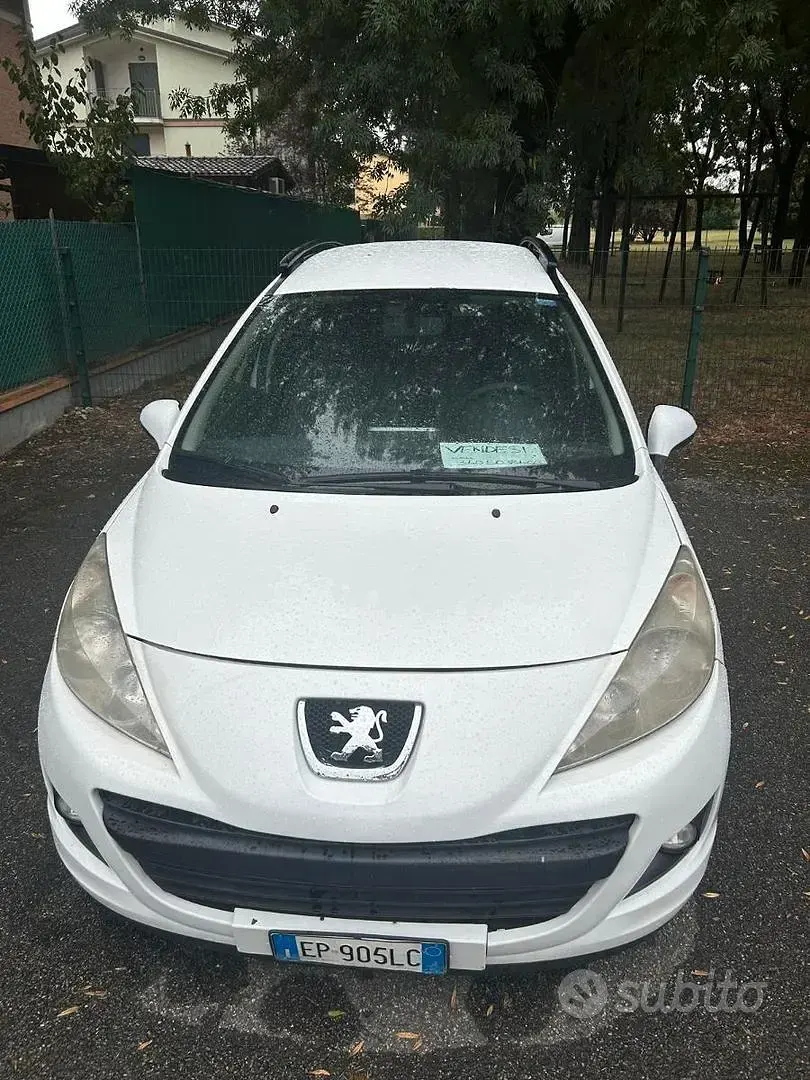 Käytetty Peugeot 207 73 HP (53 kW) 2012 Valkoinen Farmari