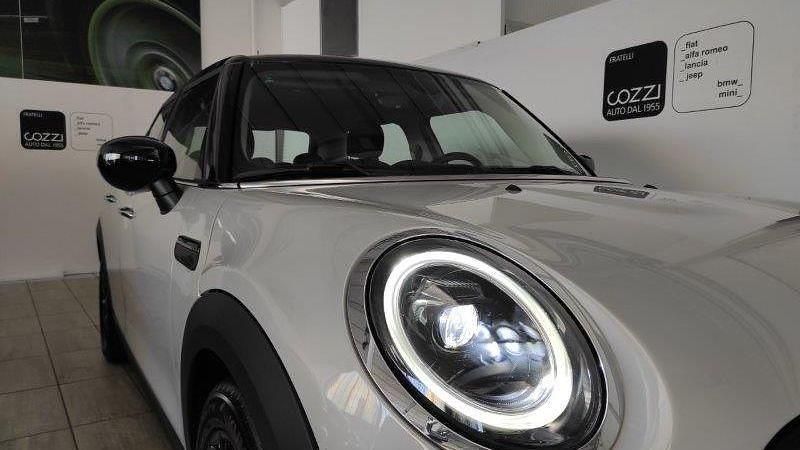 Usata Mini Cooper Classic 136 CV (100 kW) 2022 Argento Utilitaria