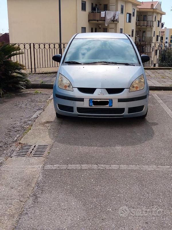 Usata Mitsubishi Colt 75 CV (55 kW) 2007 Grigio Utilitaria