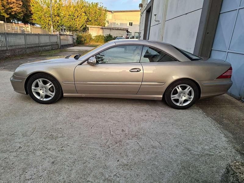 Begagnad Mercedes CL500 306 HK (225 kW) 2004 Beige Sportkupé