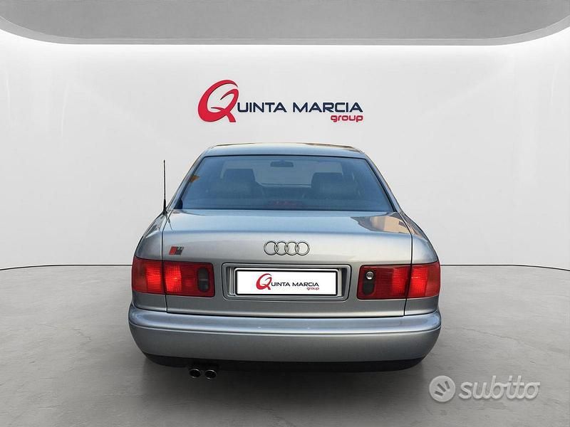 Usata Audi S8 340 CV (250 kW) 1998 Grigio Berlina