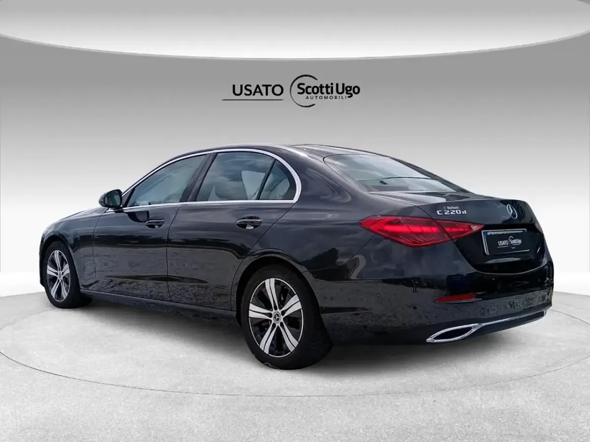 Usata Mercedes 220 200 CV (147 kW) 2023 Grigio Berlina