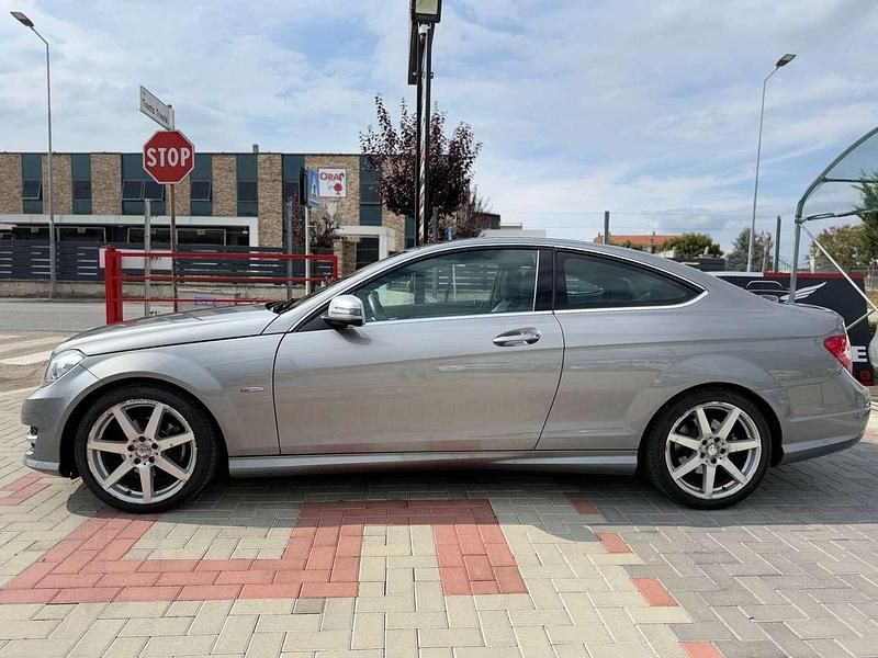 Usata Mercedes C220 Avantgarde 170 CV (125 kW) 2011 Grigio Coupé