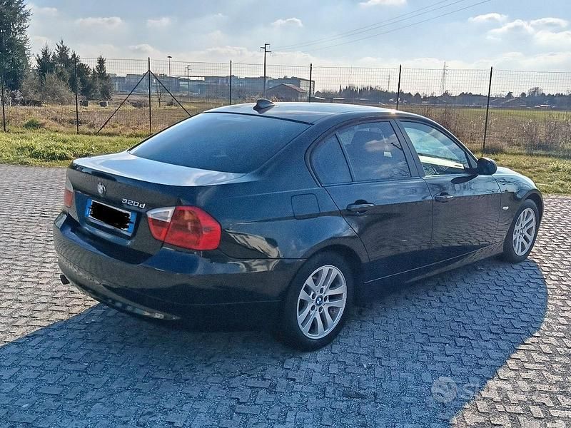 Usata BMW 320 Efficient Dynamics 163 CV (119 kW) 2007 Nero Berlina