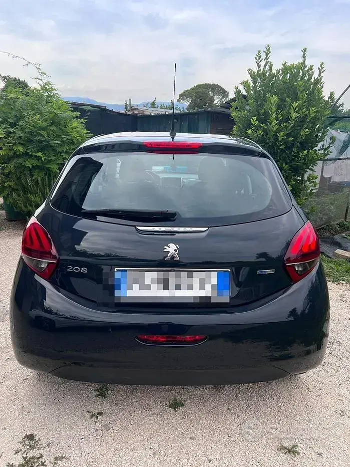 Usata Peugeot 208 68 CV (50 kW) 2019 Utilitaria