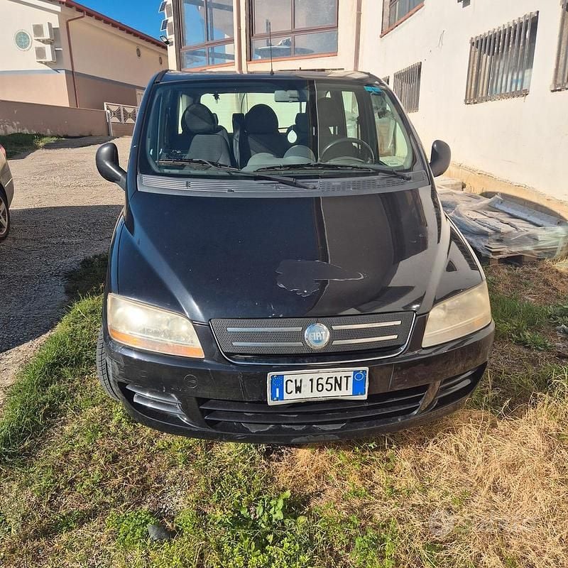 Usata 2005 Fiat Multipla Monovolume | 1100 € (Super prezzo) - Immagine 1/4
