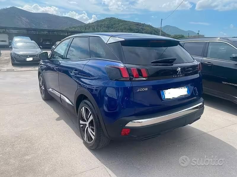 Usata Peugeot 3008 Allure 131 CV (96 kW) 2019 Blu SUV