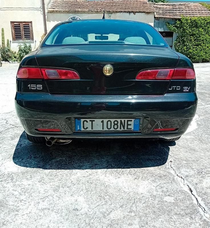 Usata Alfa Romeo 156 Distinctive 140 CV (102 kW) 2005 Berlina