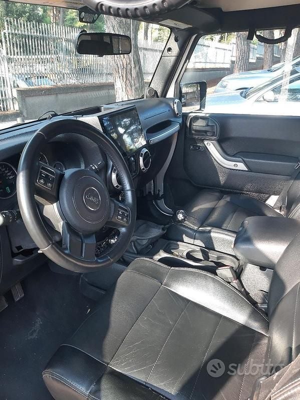 Usata Jeep Wrangler Sahara 2011 Grigio SUV