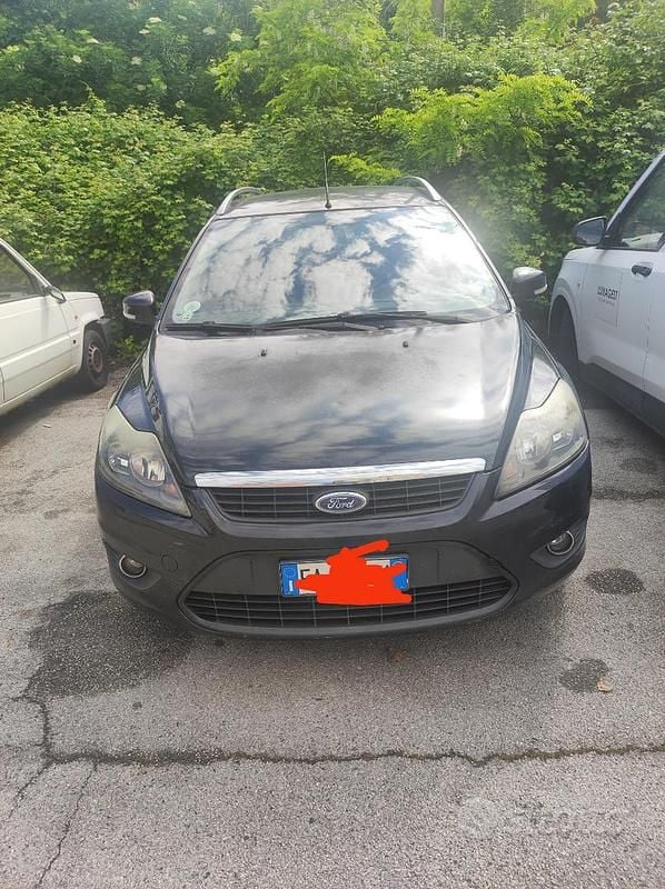 Usata Ford Focus 115 CV (84 kW) 2010 Nero Station wagon