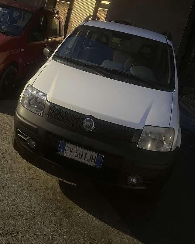 Usata Fiat Panda 4x4 60 CV (44 kW) 2005 Utilitaria