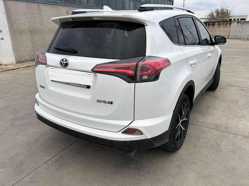 Usata Toyota RAV4 Style 143 CV (105 kW) 2017 Bianco SUV