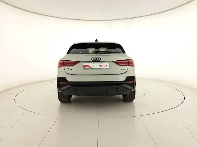 Usata Audi Q3 Sportback Ambiente 193 CV (141 kW) 2025 Argento cavo metallizzato SUV