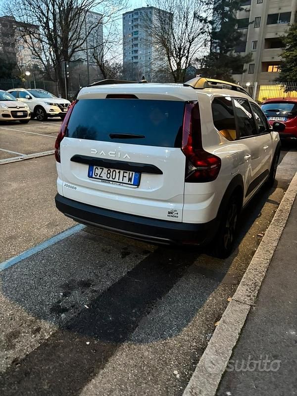 Usata Dacia Jogger 101 CV (74 kW) 2025 Bianco Monovolume