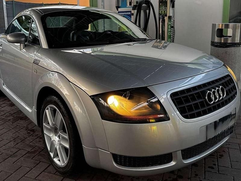 Usata Audi TT 179 CV (131 kW) 2000 Argento Coupé