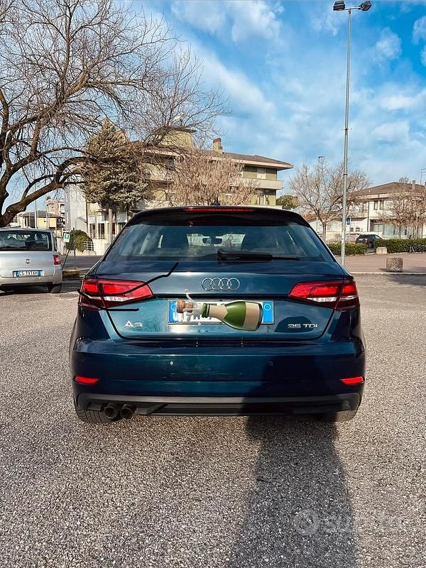 Usata Audi A3 Business 150 CV (110 kW) 2019 Blu Berlina