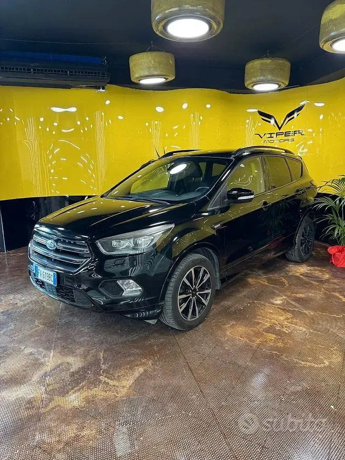 Usata Ford Kuga ST-Line 120 CV (88 kW) 2019 Nero SUV