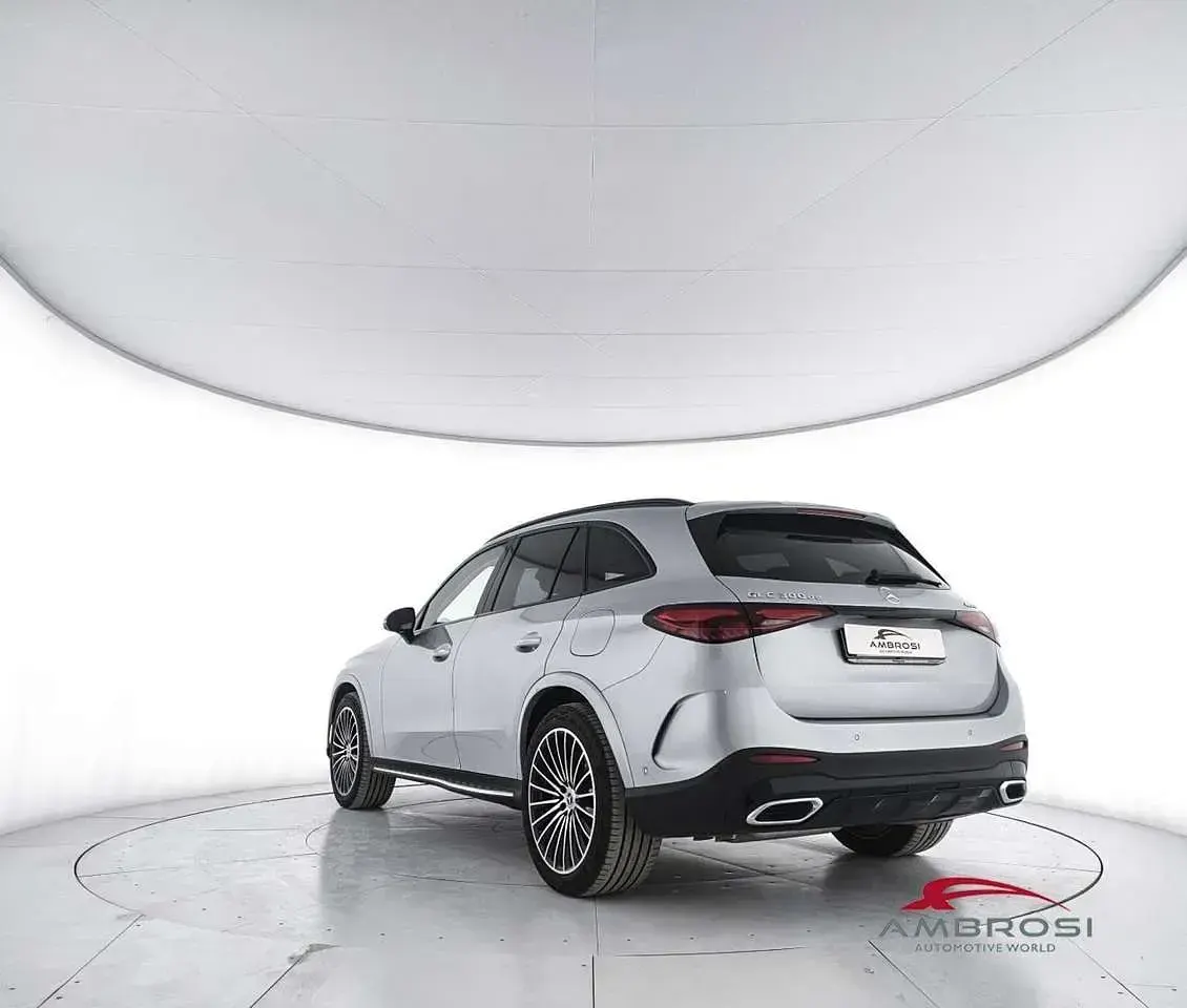 Nuova Mercedes GLC300 AMG Line Premium 333 CV (244 kW) 2026 Argento SUV