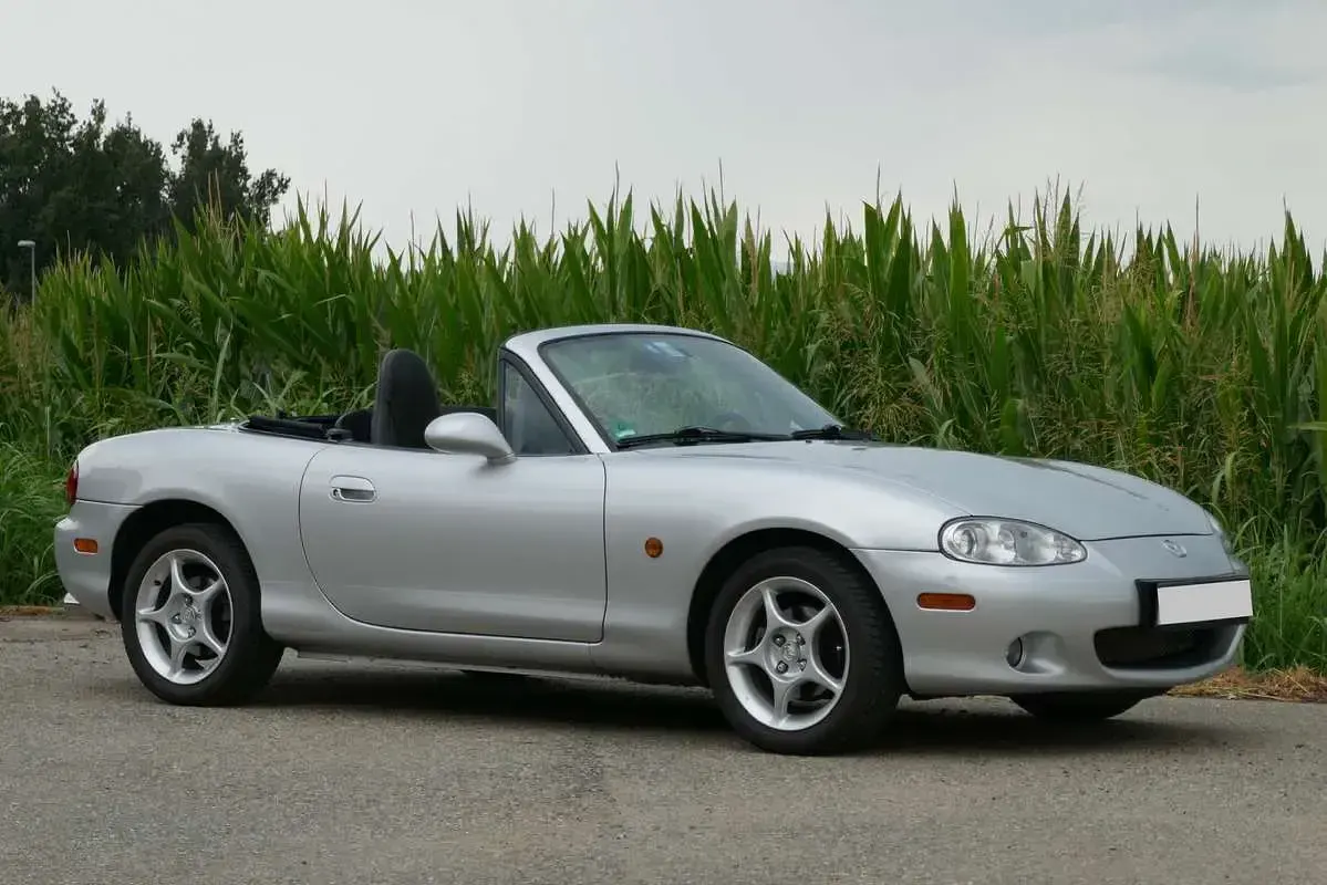 Usata Mazda MX5 High 110 CV (80 kW) 2005 Cabrio