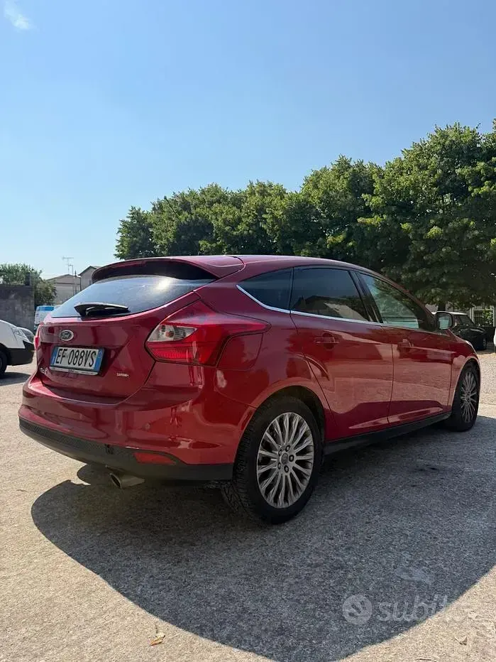 Usata Ford Focus Titanium 150 CV (110 kW) 2011 Rosso Berlina