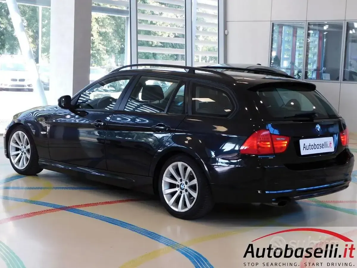 Usata BMW 320 Efficient Dynamics 177 CV (130 kW) 2010 Nero metallizato Station wagon