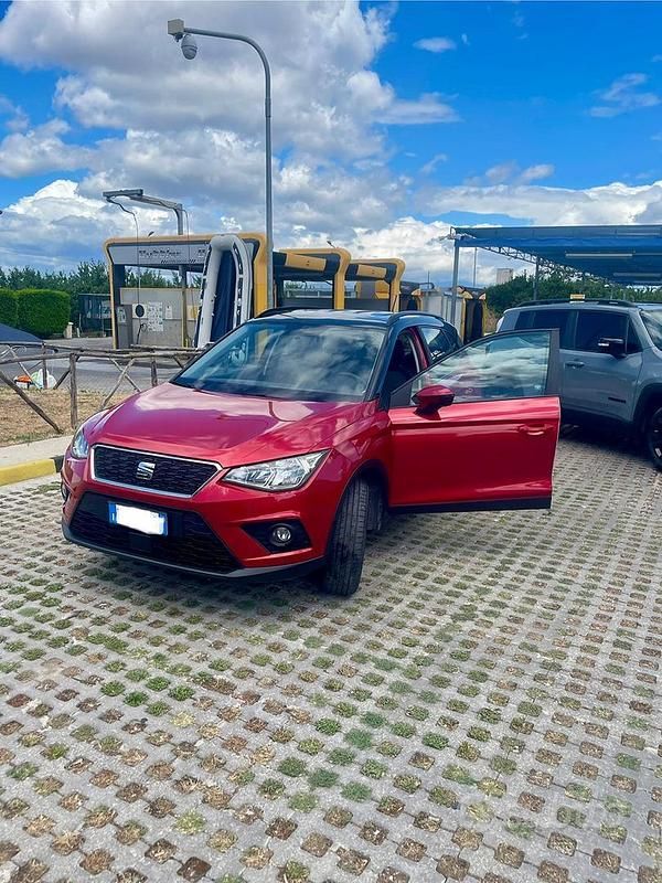 Usata Seat Arona 90 CV (66 kW) 2019 Rosso SUV