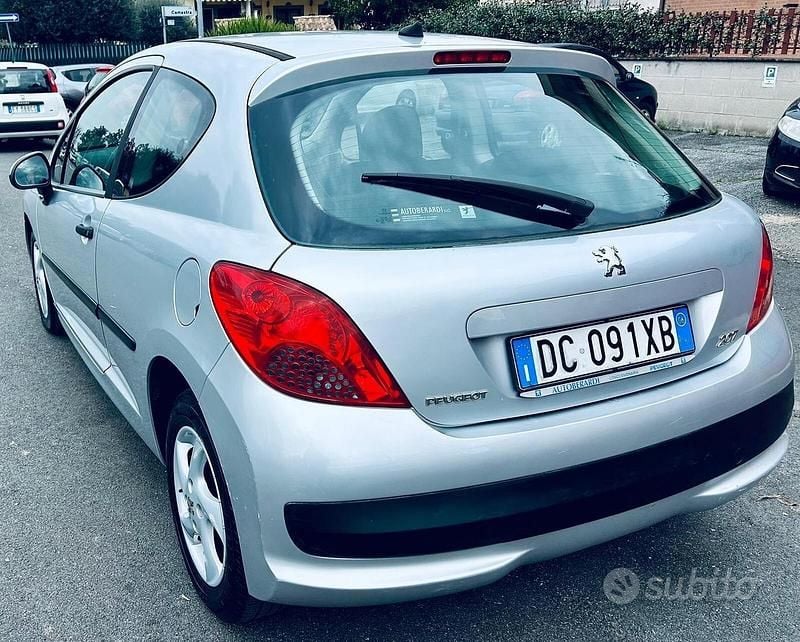 Usata Peugeot 207 88 CV (64 kW) 2006 Grigio Berlina