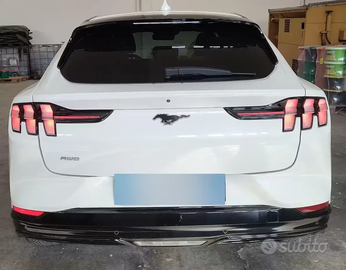 Usata Ford Mustang 169 CV (124 kW) 2022 Bianco Station wagon