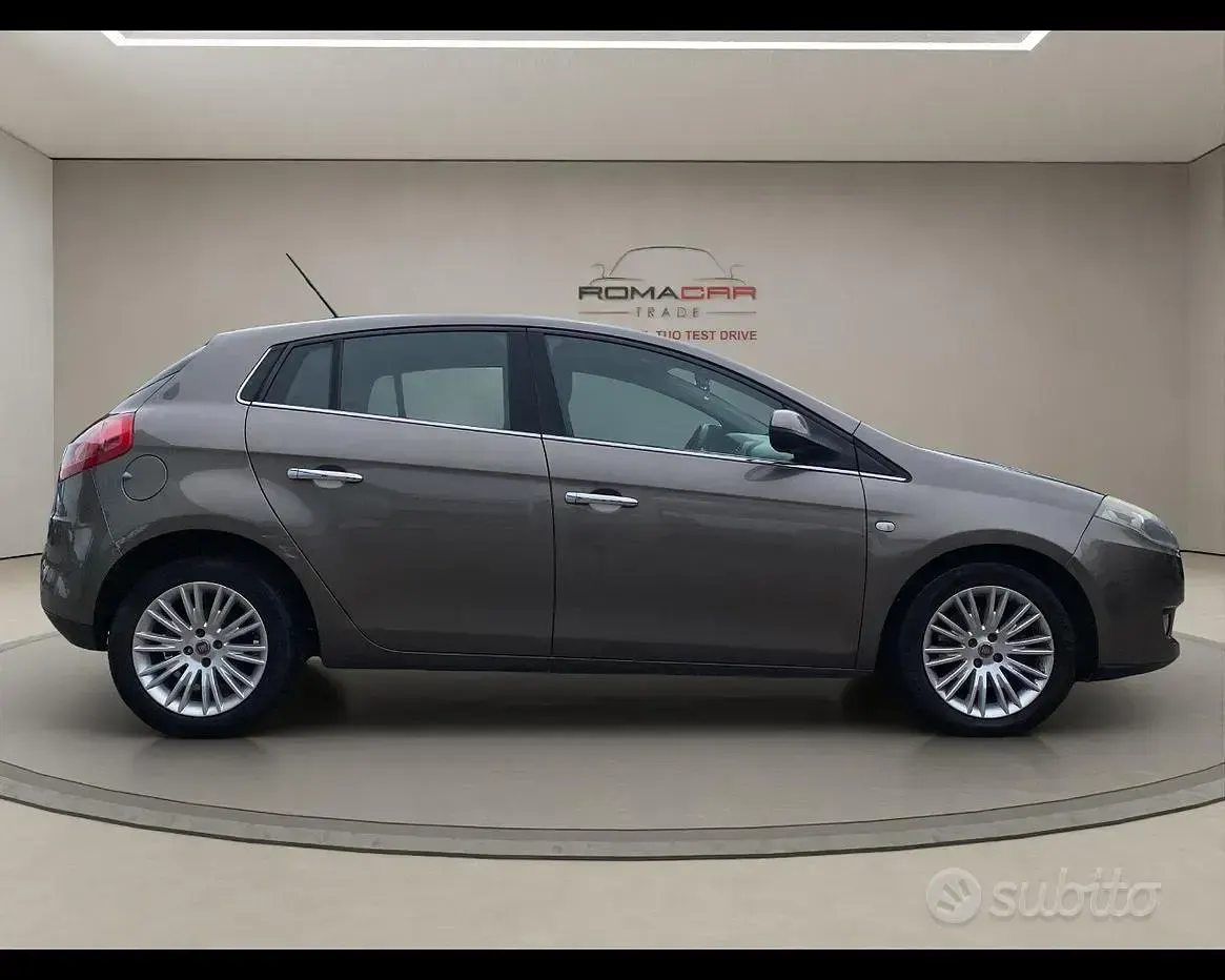 Usata Fiat Bravo 120 CV (88 kW) 2011 Giallo Utilitaria