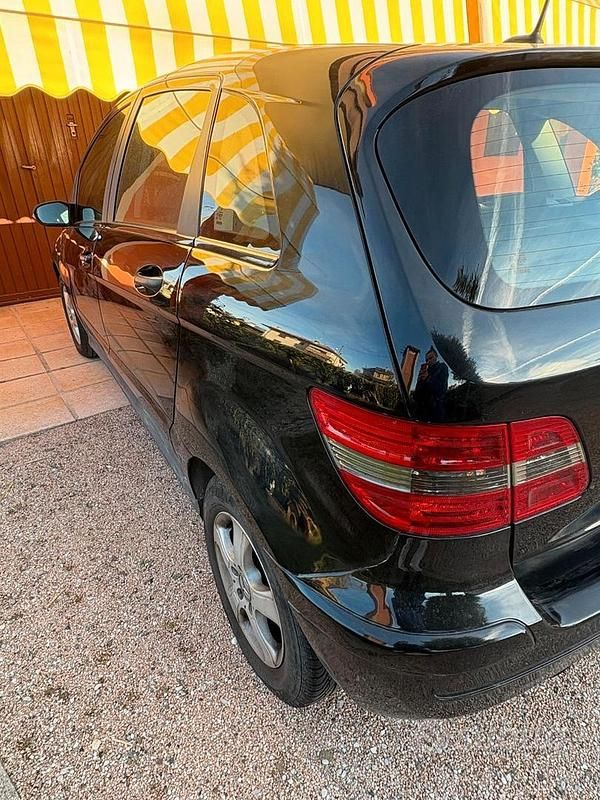 Usata Mercedes B170 116 CV (85 kW) 2008 Nero Monovolume