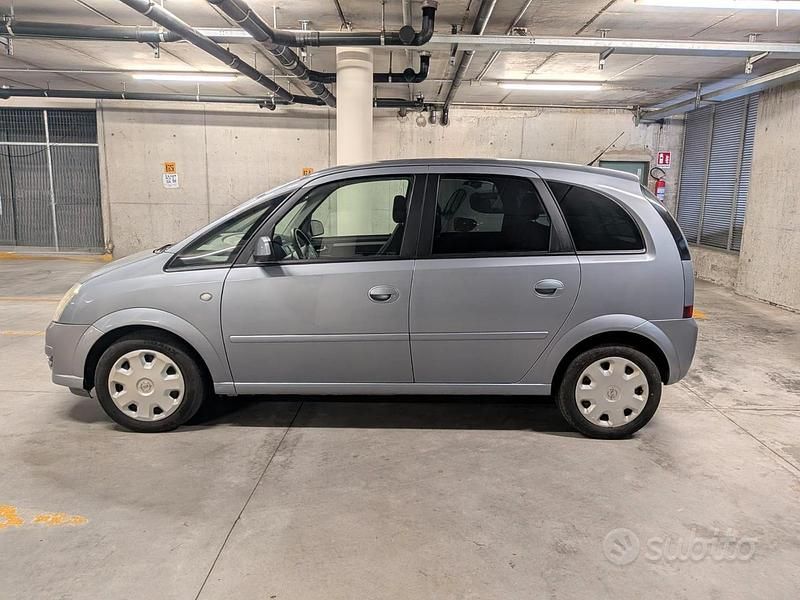 Usata Opel Meriva 75 CV (55 kW) 2007 Grigio Monovolume