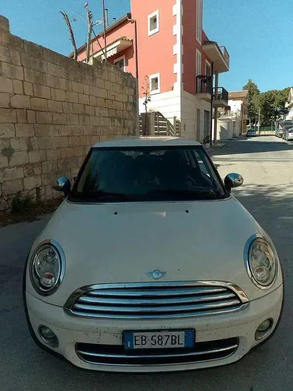 Usata Mini ONE 90 CV (66 kW) 2010 Utilitaria